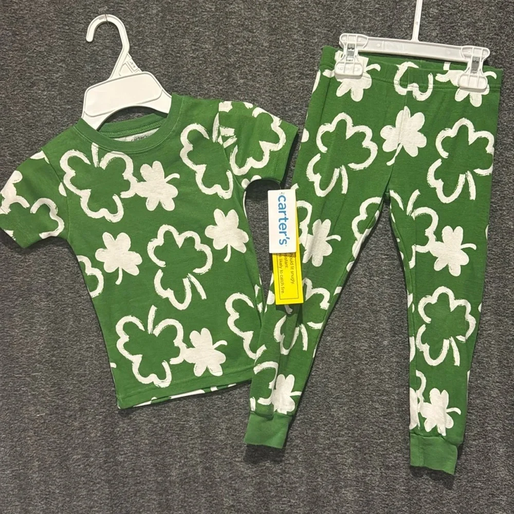 Carter’s St. Patrick’s Day, kid’s pajamas green white shamrocks PJs size 4
